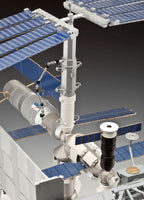 International Space Station ISS Model Kit 1/144 25th Anniversary Platinum Edition 74 cm