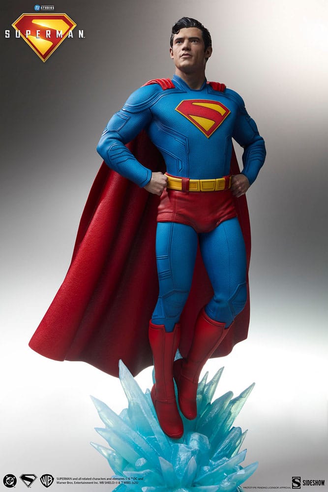 Superman (2025) Premium Format Statues Superman 61 cm & Krypto 23 cm Bundle (2)
