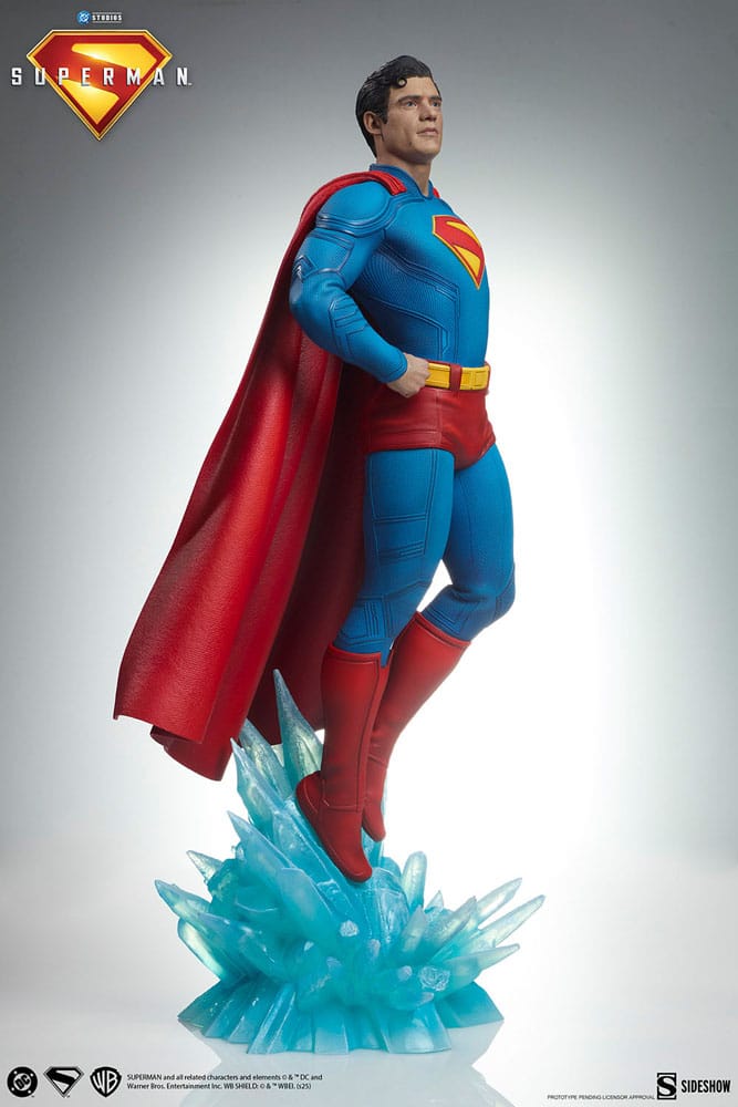 Superman (2025) Premium Format Statues Superman 61 cm & Krypto 23 cm Bundle (2)