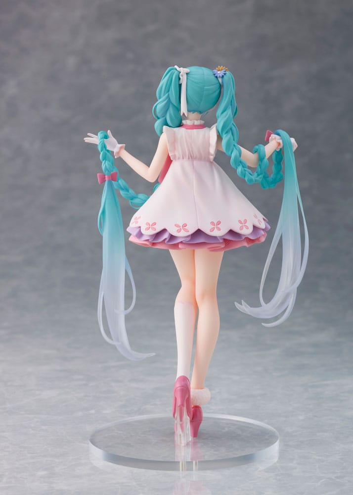 Hatsune Miku (Vocaloid) Wonderland Rapunzel Version