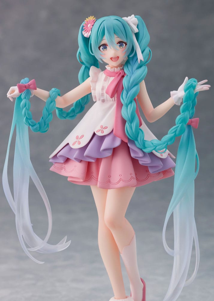 Hatsune Miku (Vocaloid) Wonderland Rapunzel Version