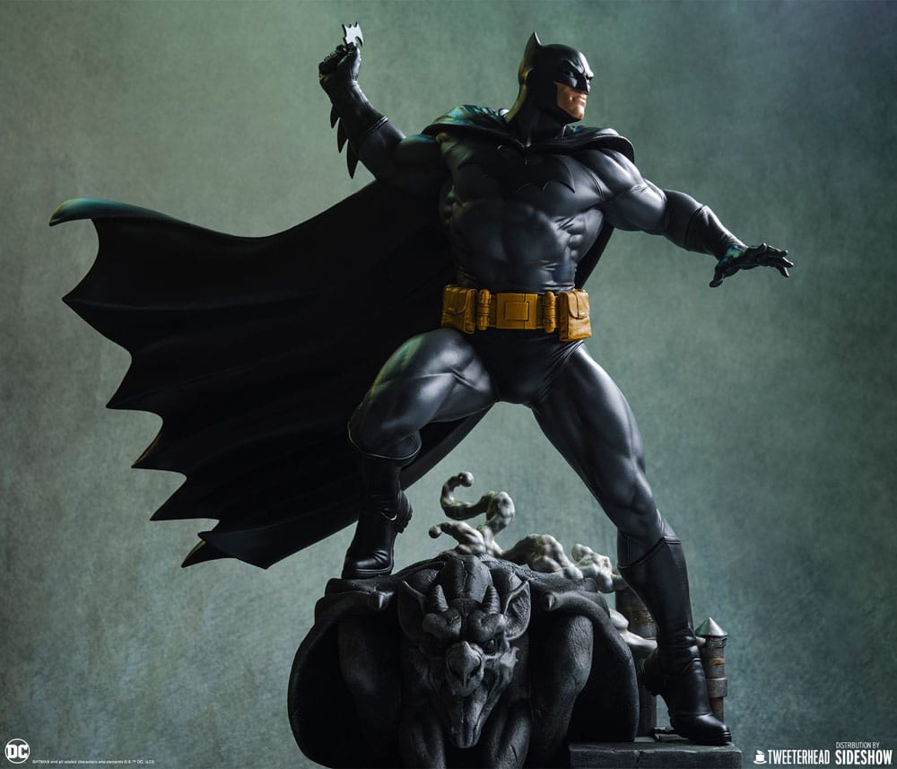 DC Comics - Maquette 1/6 - Batman (Black and Gray Edition)