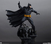 DC Comics - Maquette 1/6 - Batman (Black and Gray Edition)