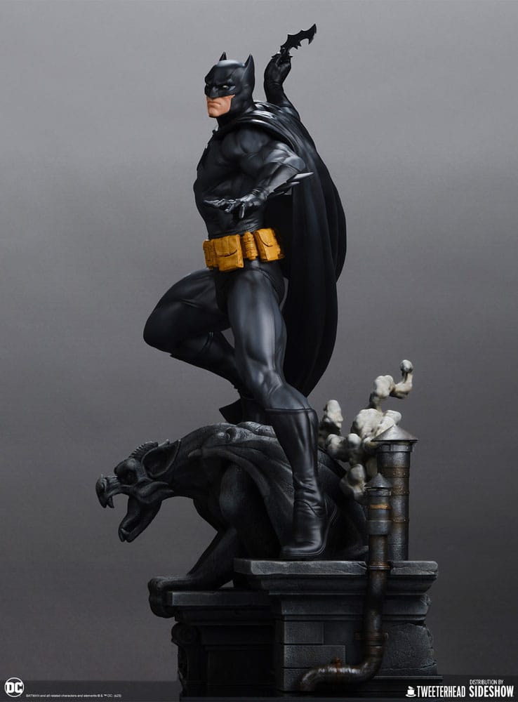 DC Comics - Maquette 1/6 - Batman (Black and Gray Edition)