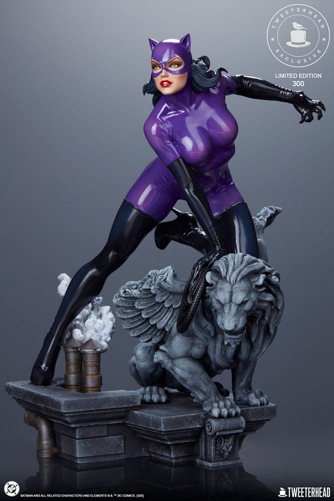 DC Comics Maquette 1/6 Catwoman (Purple Edition) 35 cm
