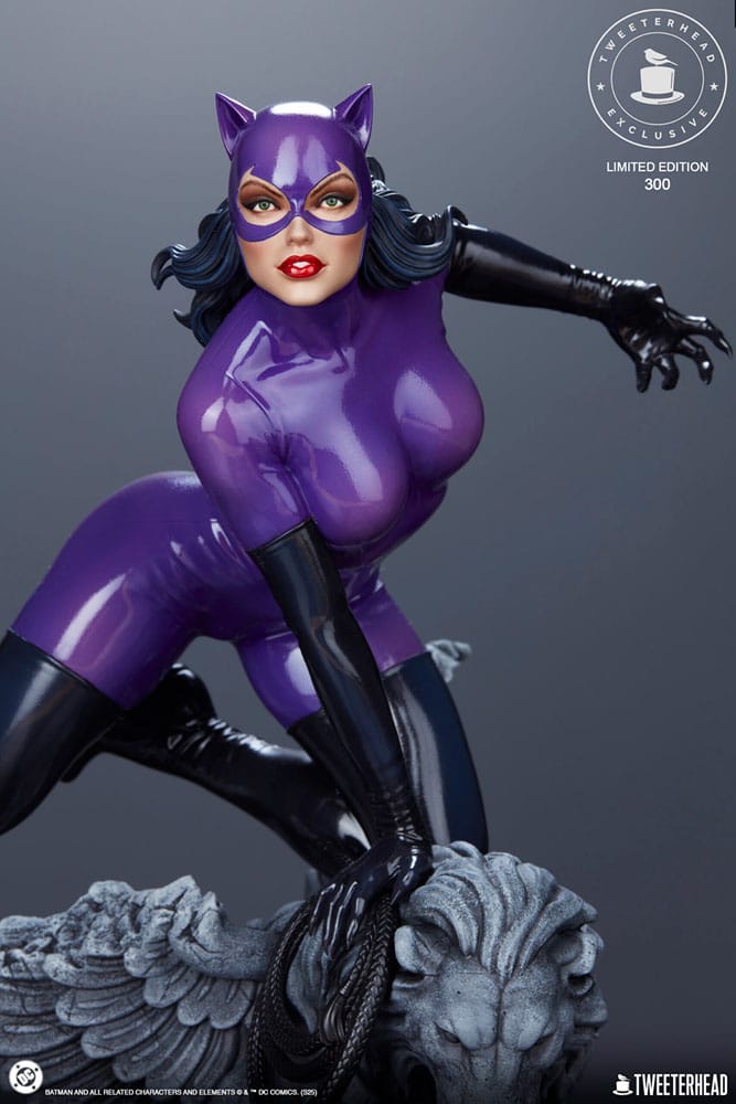 DC Comics Maquette 1/6 Catwoman (Purple Edition) 35 cm