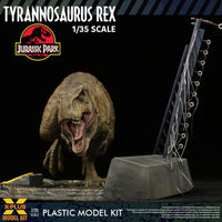 Jurassic Park - Plastic Model Kit 1/35 - Tyrannosaurus Rex 42 cm